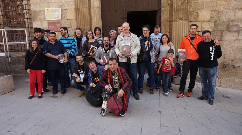 Convivencia en lengua aragonesa en las calles de Fonz