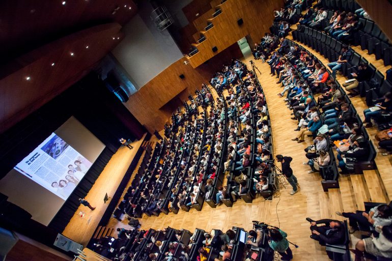 Éxito de público y ponentes en la primera jornada del SIE en Huesca