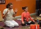 Niños, padres, madres y docentes ponen en práctica la Atención Plena de la mano de los mayores expertos en Mindfulness