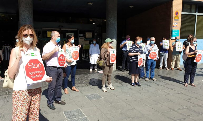 Los sindicatos médicos y de enfermería de Aragón denuncian que la inacción del Gobierno de Aragón ante las agresiones sanitarias roza la irresponsabilidad y reclaman medidas urgentes