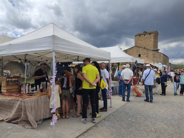 La Expoferia de Sobrarbe estrecha lazos entre consumidores y productores locales