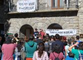 El Valle de Benasque se moviliza por el futuro de sus viviendas