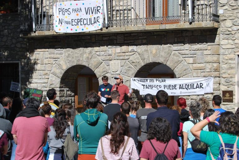 El Valle de Benasque se moviliza por el futuro de sus viviendas