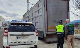 Detectan en Villanúa a un  conductor que manipulaba el tacógrafo del camión