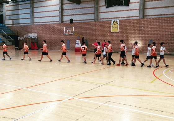 El equipo montisonense de balonmano 'Gimnasio CDM Monzón' se enfrentó al Corazonistas